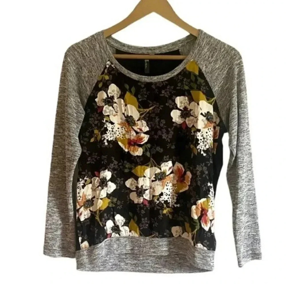 Kut From the Kloth Floral Mixed Material Top - Picture 2 of 14